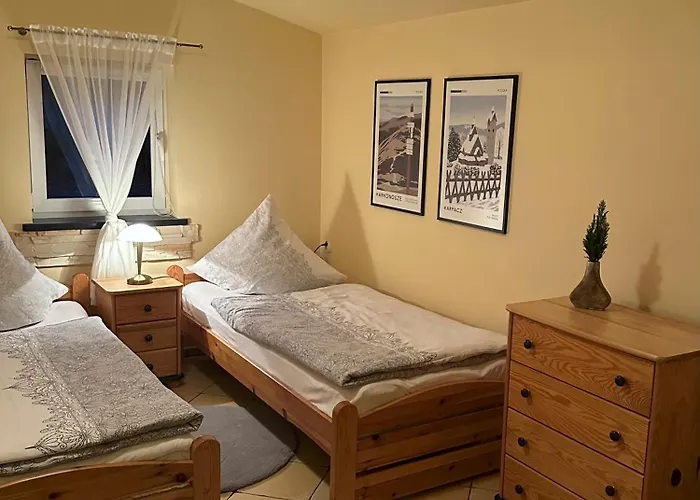 Dom Gorski Do Wynajecia 3 Km Od Karpacza Sudecka 100 Ferienhaus *